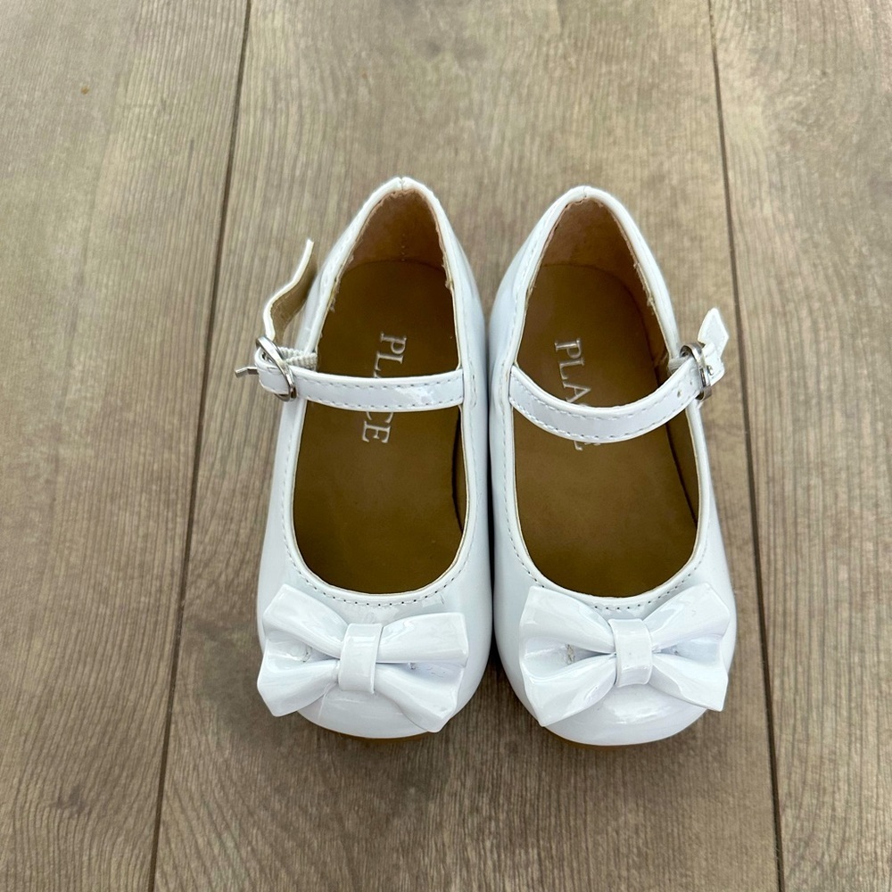 New Place Toddler Girls Bow Low Heel White Patent Dress Shoes size 5
